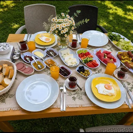 Luxusní stan Cirali Camping Çıralı